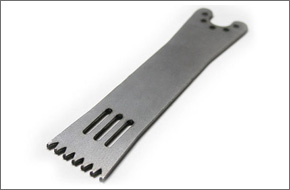 Лазерная резка детали изнержавеющей стали для медицинского оборудования.